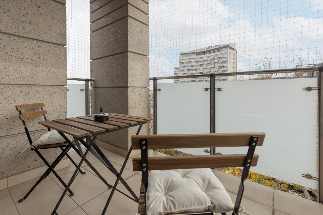 Warsaw Srodmiescie Riverside Three-Bedroom Apartment By Renters מראה חיצוני תמונה