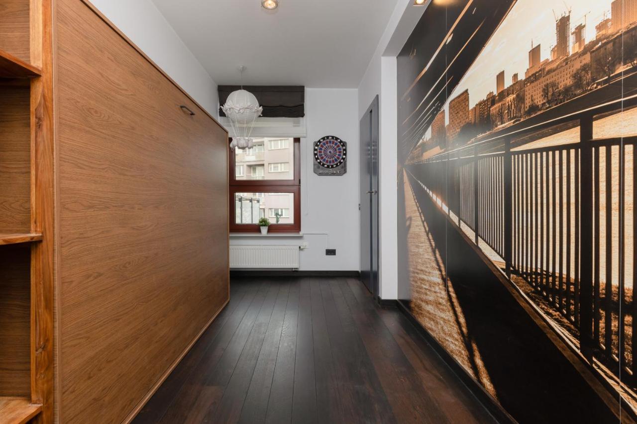 Warsaw Srodmiescie Riverside Three-Bedroom Apartment By Renters מראה חיצוני תמונה